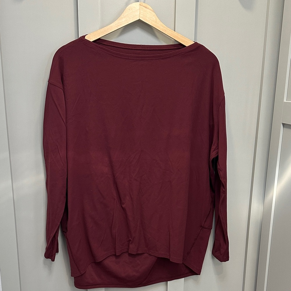 Lululemon back in action long sleeve